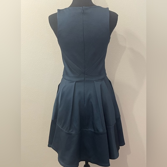 ZAC POSEN NWOT SIZE 4 (Size Small) - Picture 4 of 12